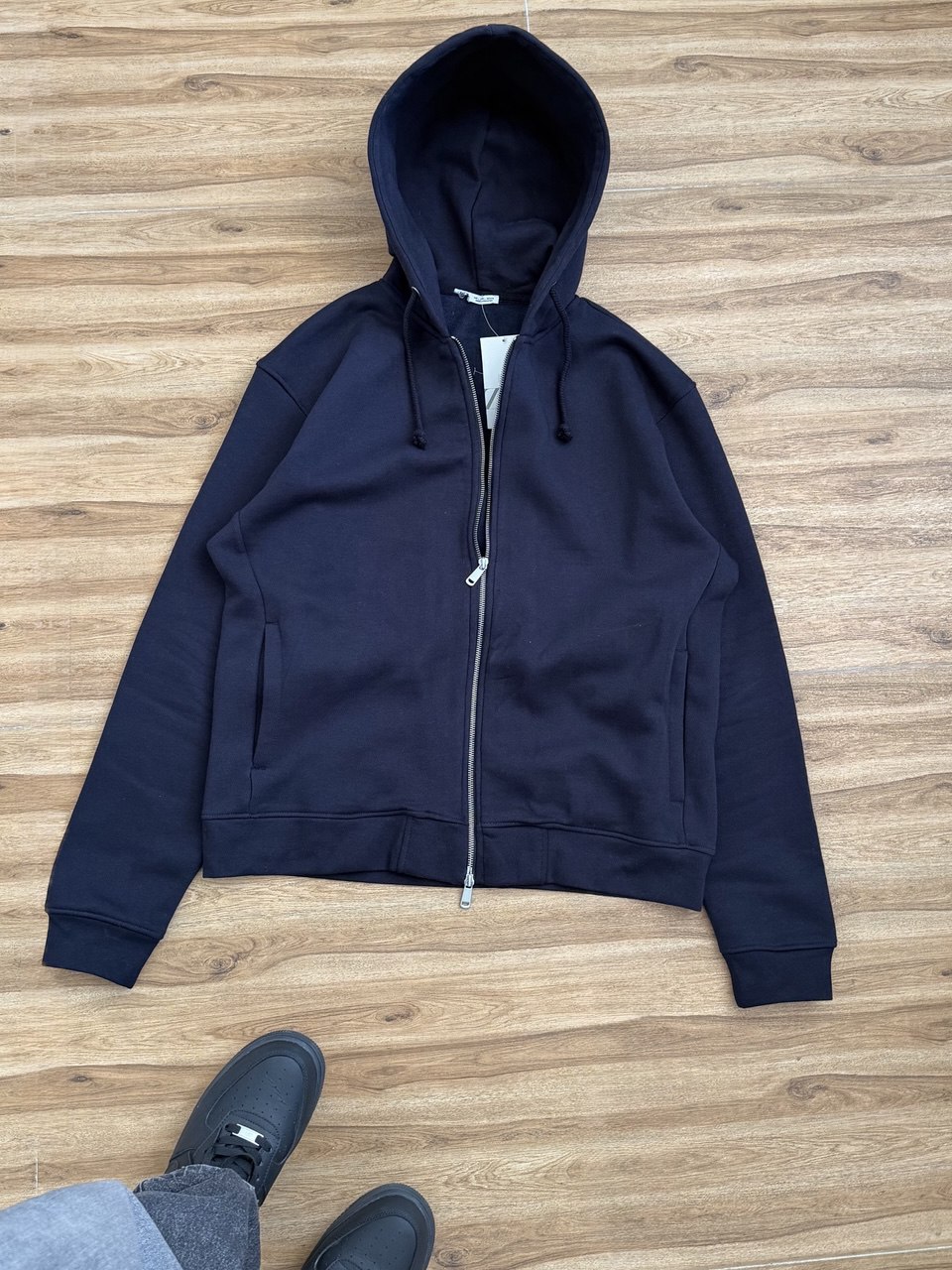 photo_6_2025-12-06_20-31-21